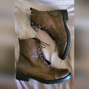 Mossimo Brown leather boots